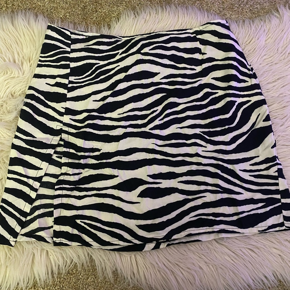 MOTEL- Zebra Print Skirt